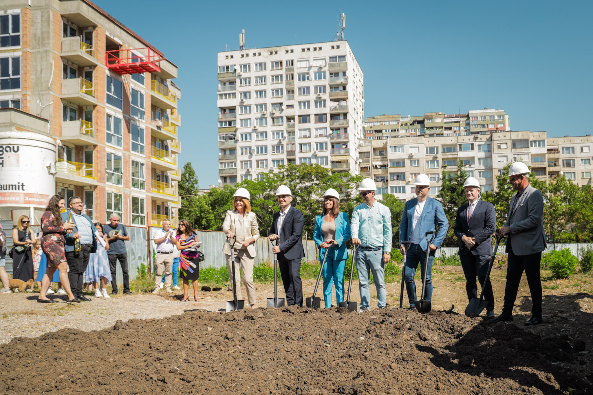В София започна изграждането на еврейско училище „Роналд Лаудер“ заедно с детска градина