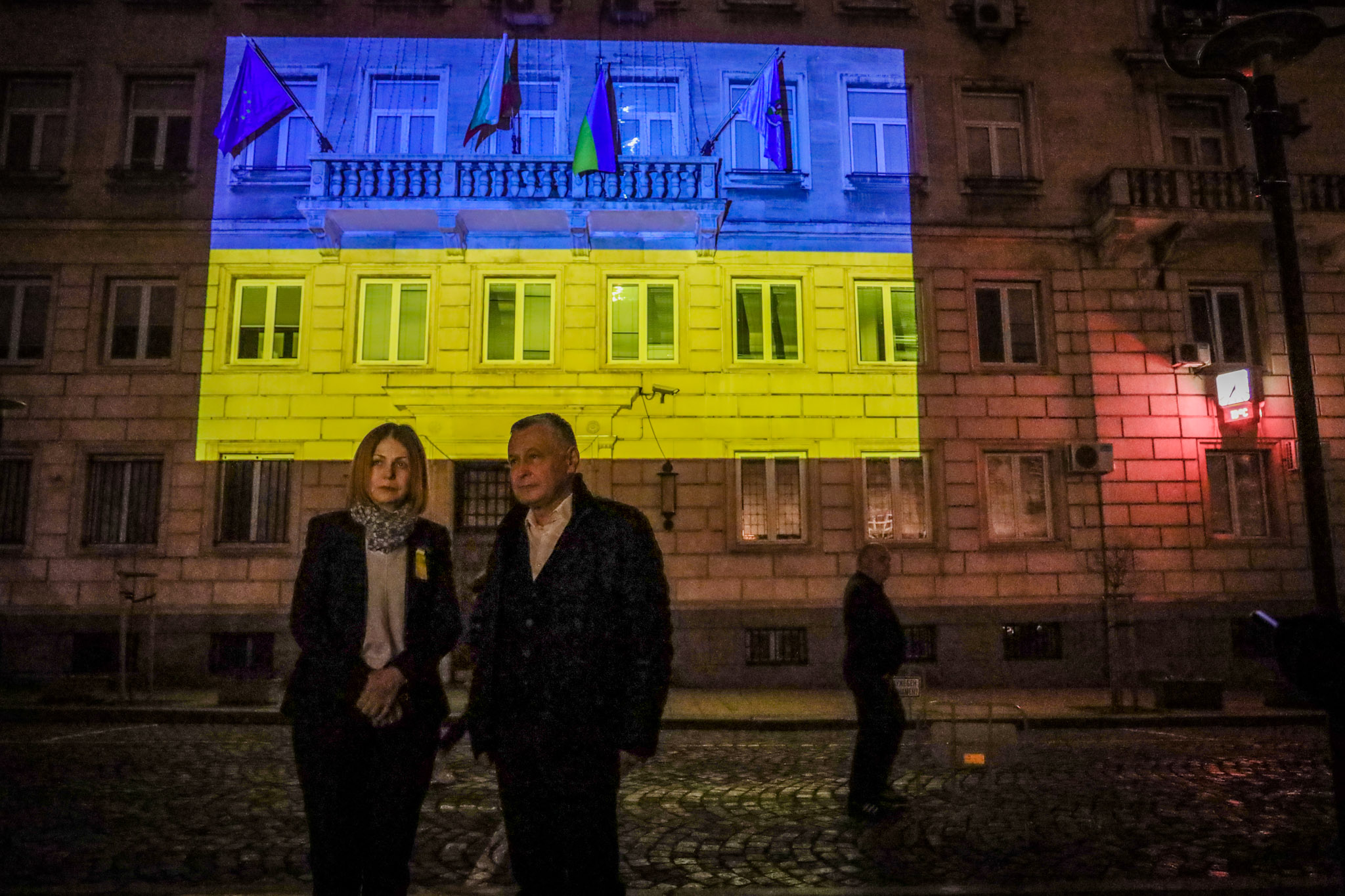 Сградата на Столична община бе осветена в цветовете на украинското знаме