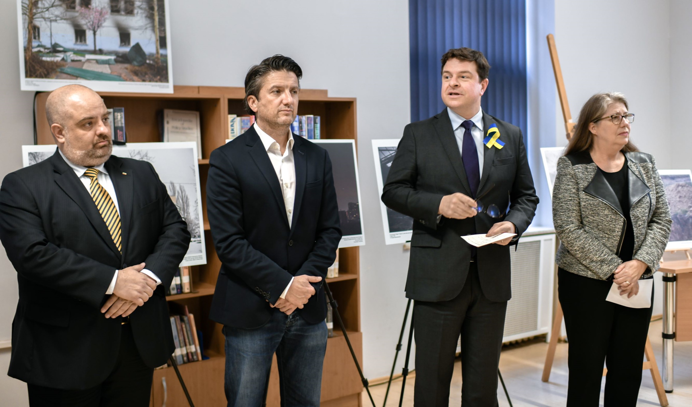 Изложба с фотографии „Година на съпротива“