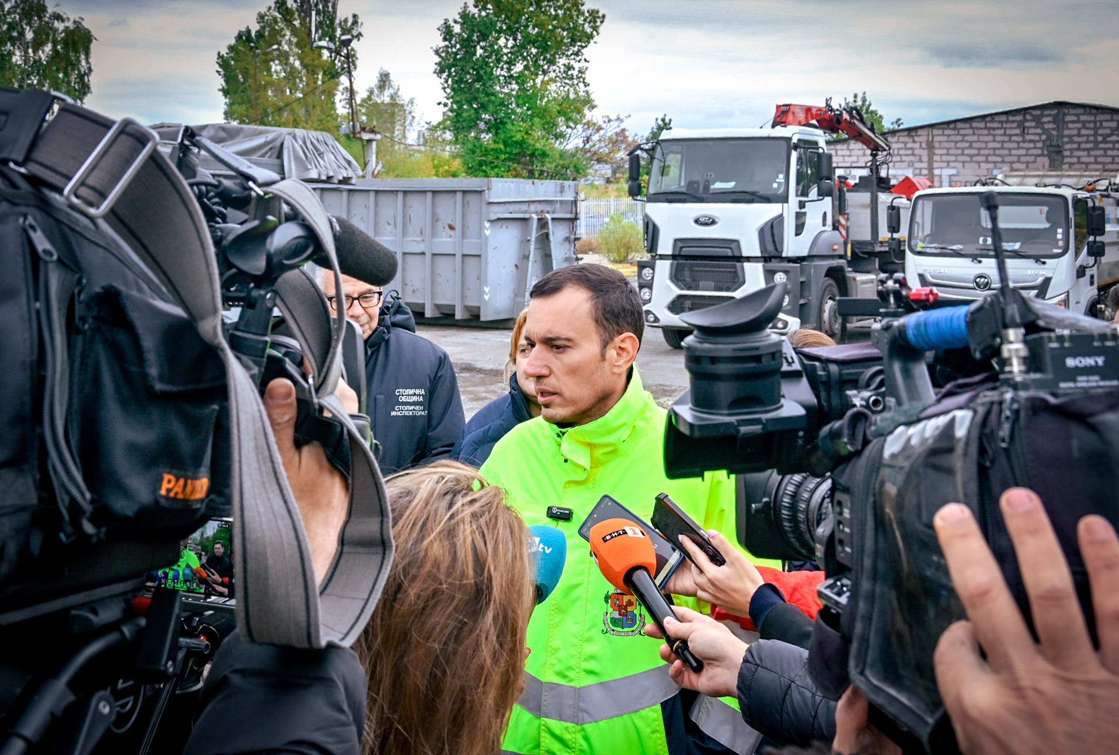 Столичната община въвежда временна организация за сметосъбиране в районите „Люлин“ и „Красно село“-снимка 2