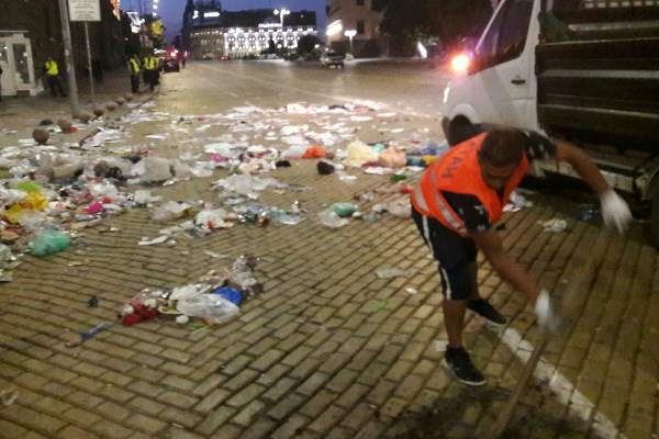Зоната на протестите от вчерашния ден около Министерски съвет, Президентството и БНБ е почистена