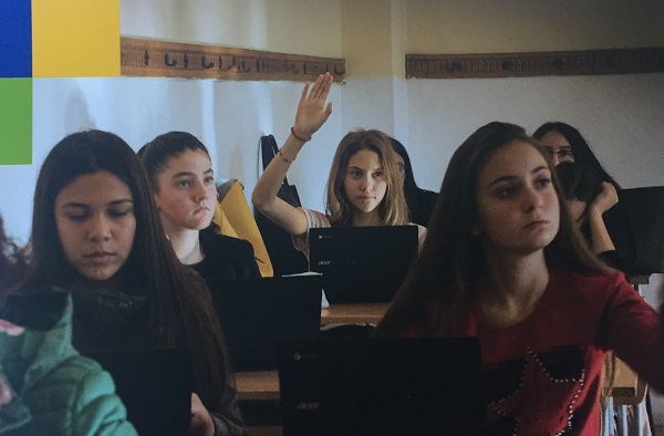 Столична община инициира пилотен проект за иновации с дигитални технологии в 20 училища