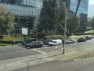 На бул. „България“ е обособена втора лента за ляв завой към бул. „Тодор Каблешков“ в посока бул. „Цар Борис III”