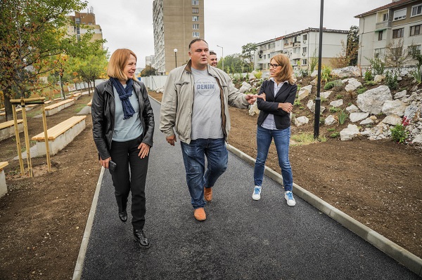 Приключи изграждането на  изгледната площадка в парк „Дружба“