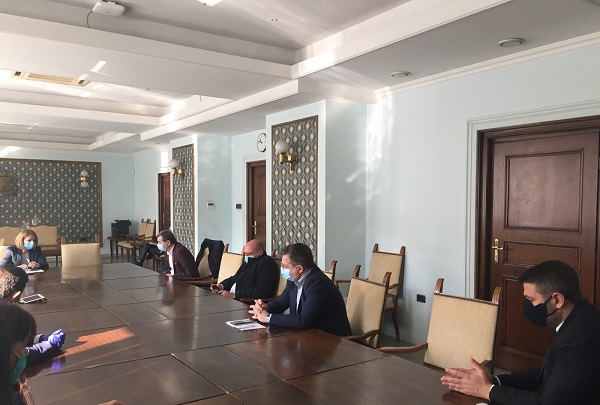 Кметът на София Йорданка Фандъкова проведе среща с президентите на синдикатите КНСБ и КТ „Подкрепа“