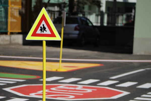 Нови 11 площадки за безопасност на движението изпълнява Столична община в училища и детски градини