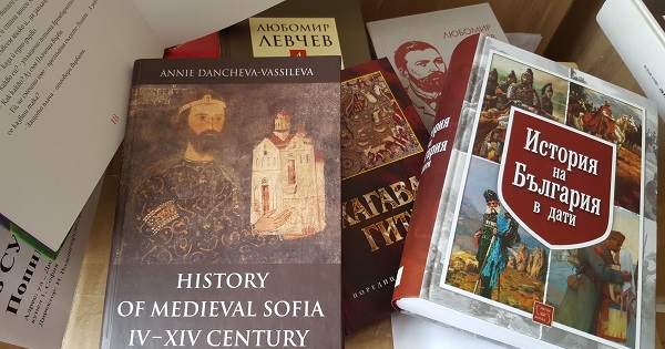 Столичната община осигури 3500 книги за училищни библиотеки