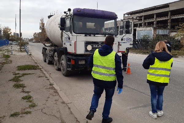 Екипи на Столичен инспекторат извършиха над 1100 съвместни проверки на тежкотоварни автомобили