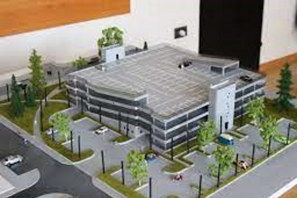 Изграждането на етажния паркинг в район „Надежда“ завършва до края на лятото