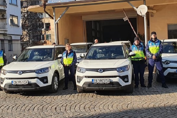 Столична община закупи автомобили за  