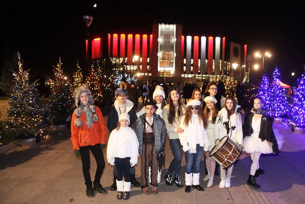 „Елхи на таланта“ на Фондация “Стоян Камбарев” отново красят София и подкрепят даровити деца