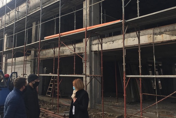 Кметът Фандъкова провери изграждането на Център за съвременно изкуство на мястото на бившата топлоцентрала
