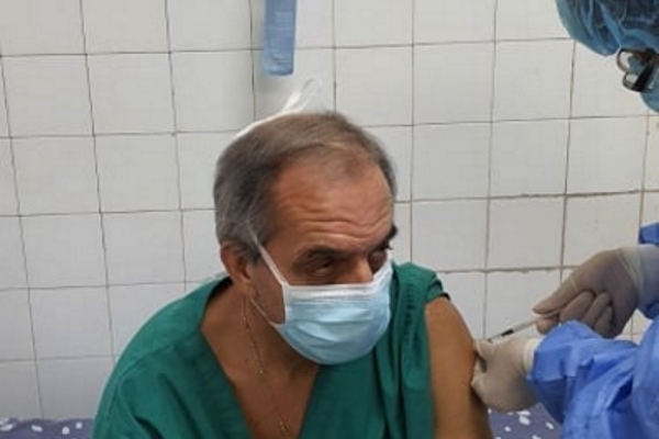 Имунизацията срещу COVID-19 започна и в общинските болници