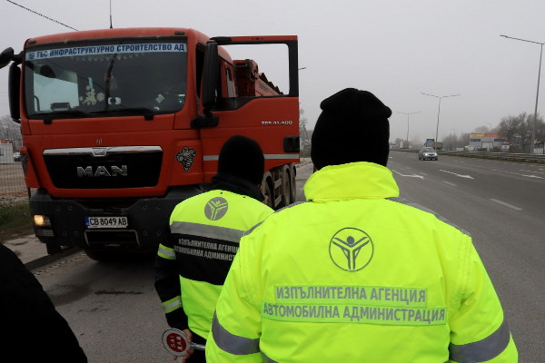 Екипи на Столичния инспекторат проверяват строителни обекти и камиони за замърсяване