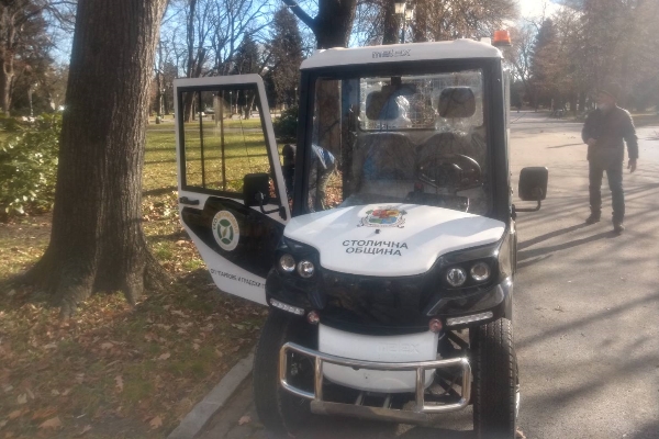 Електрически камиони ще се грижат за парковете в София