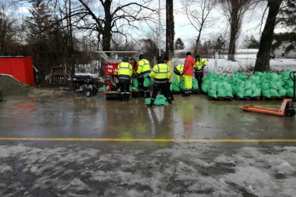 Кметът Фандъкова разпореди да се наблюдават критичните места на речните корита, нивата на реките и язовирите