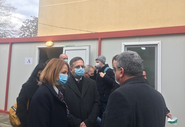 Над 5000 учители и непедагогически персонал са пожелали да бъдат ваксинирани в София