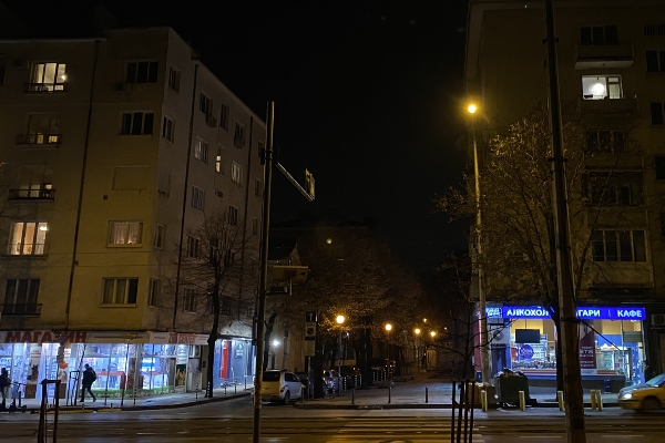 Осветиха пешеходните пътеки на  бул. „Янко Сакъзов“ и бул. „Мадрид“