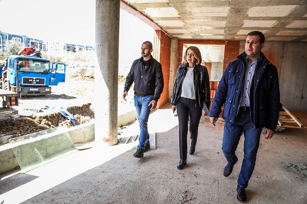 Кметът на София Йорданка Фандъкова провери изграждането на детска градина в „Манастирски ливади“