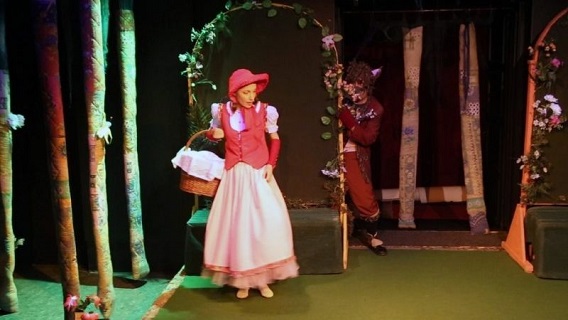 Столична библиотека и театър „Възраждане“ (29 април, четвъртък от 11:00 ч.)