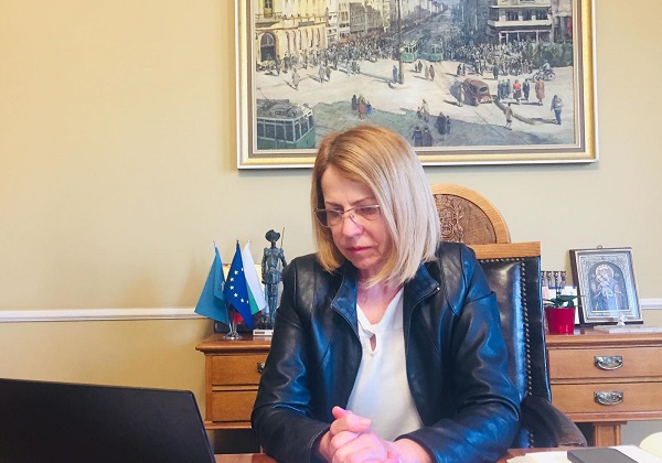 Кметът Фандъкова приветства участниците в Международен биотех форум