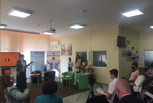 Фандъкова: Втора английска е успешен модел и част от промяната на образованието в София