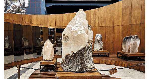 Изложба „40 години НДФ „13 века България“. Мисия дарителство“ (19 – 30 май)