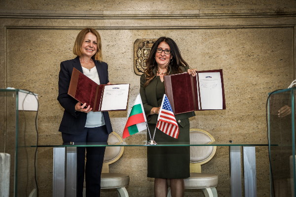 Столична община приема от Агенцията за търговия и развитие на САЩ безвъзмездна финансова помощ за план за модернизация на „Топлофикация София“ ЕАД