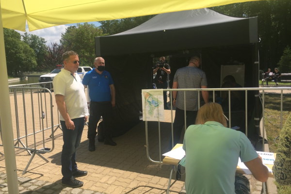 Общо 414 столичани се ваксинираха днес в мобилните пунктове в столични паркове