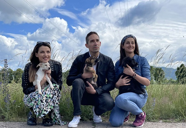 Звезди от Театър „София“ подкрепят кампанията на Столична община за осиновяване на домашни кучета