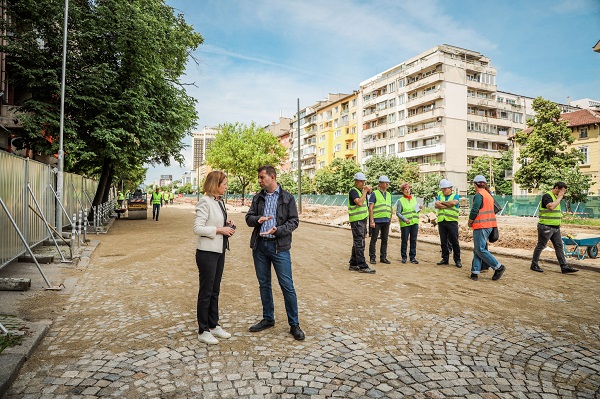 Започват строителни работи по релсовия път на ул. 