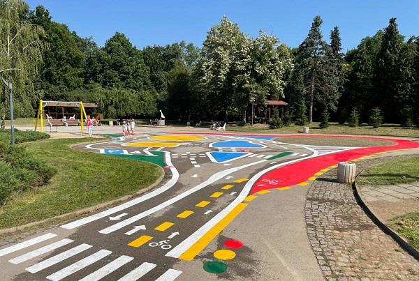 Детска площадка за обучение по пътна безопасност е изградена в Южен парк
