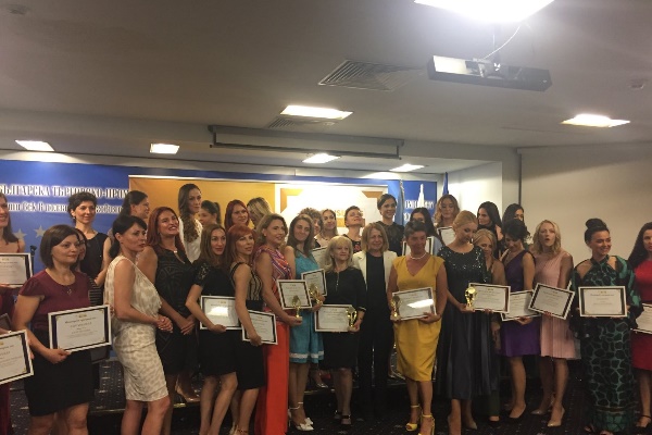 Кметът Фандъкова връчи дипломи в Менторската програма на “Бизнес Лейди“