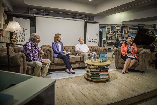 Йорданка Фандъкова присъства на представянето на новата книга на проф. Кирил Топалов „Софийски истории“