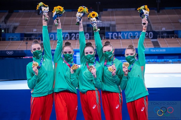 Фандъкова предложи олимпийските шампиони от ансамбъла, техните треньори и председателя на БФХГ за 