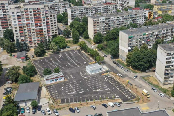 Нов паркинг ще работи в район „Надежда“