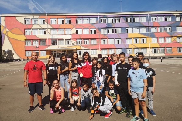 Олимпийският шампион по бокс Стойка Кръстева е лице на кампанията 