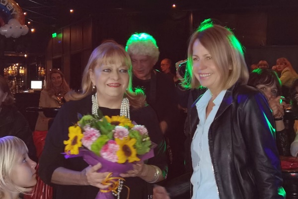 Богдана  Карадочева и Стефан Димитров представиха своята автобиографична книга „Безнадежден случай“