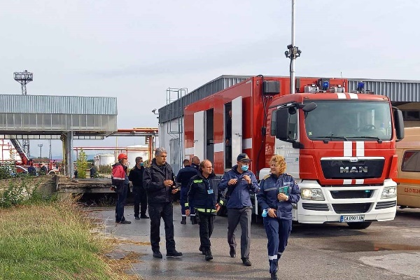 Общинските екипи на „Аварийна помощ и превенция“ участваха в учение за действия при пожар