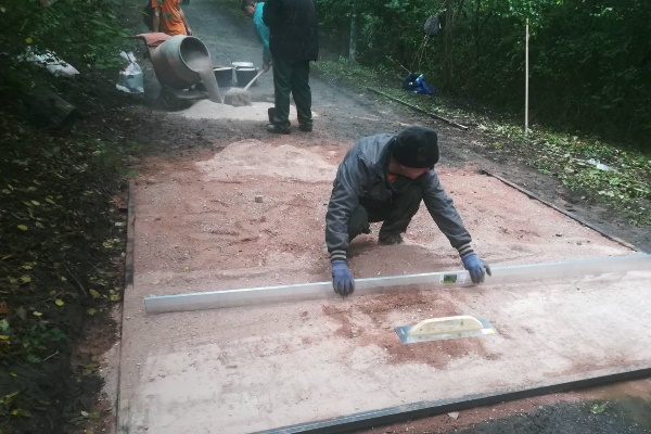 ОП „Паркове и градини“ тестват нова екологична настилка за алеи