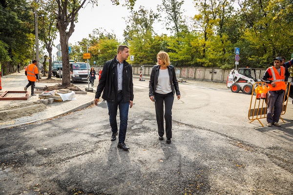 Кметът Фандъкова провери реконструкцията на ул. “Първа българска армия“