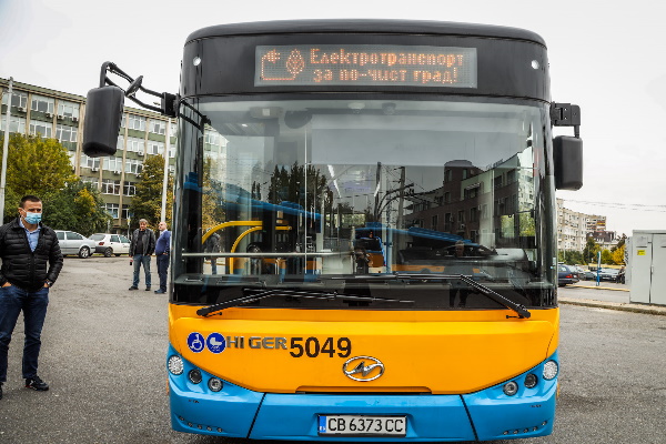 Нови електробуси сменят дизеловите автобуси по линия № 74