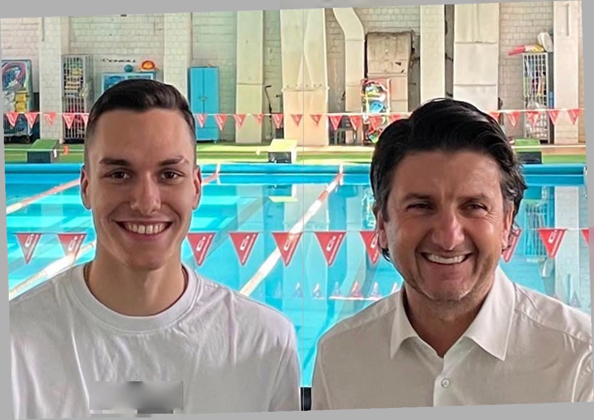 Зам.-кметът Мирослав Боршош връчи специален плакет на Калоян Левтеров, ученик от София, участвал в Олимпийските игри в Токио