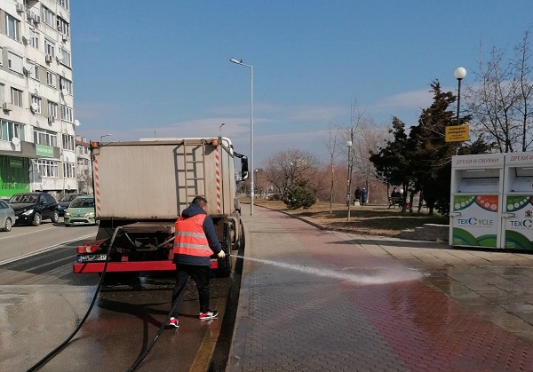 Започва извършване на миене на улици и булеварди в София