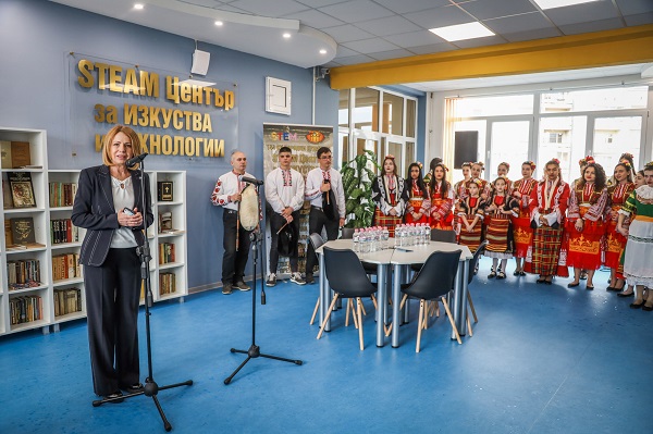 144. СУ „Народни будители“ със STEAM Център по изкуства и технологии