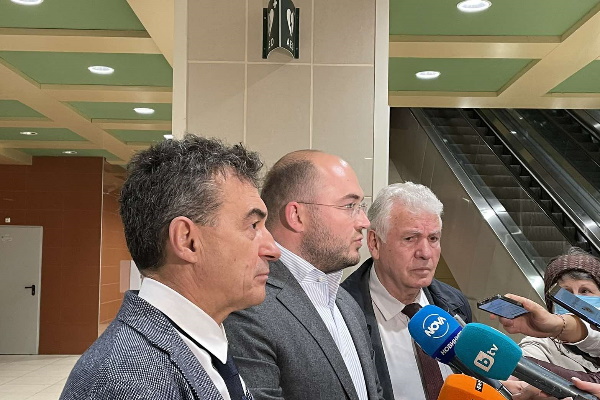 Дефибрилатори са поставени в част от най-натоварените станции на метрото