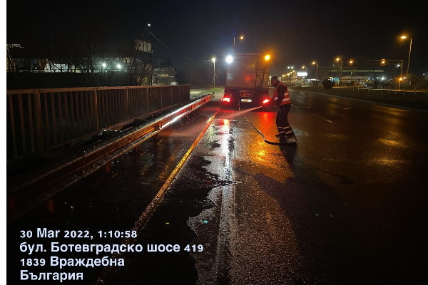 Продължават дейностите по почистване на столицата