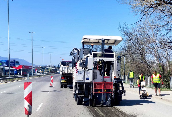 Извършва се ремонт на бул. „Цариградско шосе“ в посока 