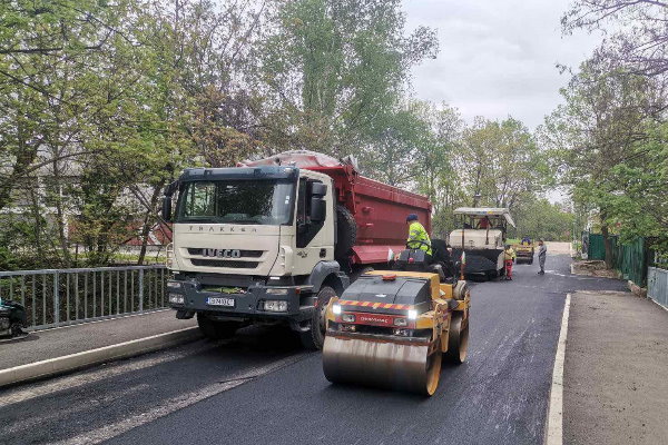 Ремонтират улицата пред Центъра за съвременно изкуство „Топлоцентрала“