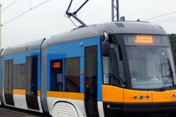 Още 4 нови трамвая получава София с безвъзмездно финансиране